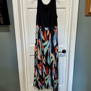 👗NWT Vince Camuto Multicolored Floral Chiffon Pleated Maxi Dress